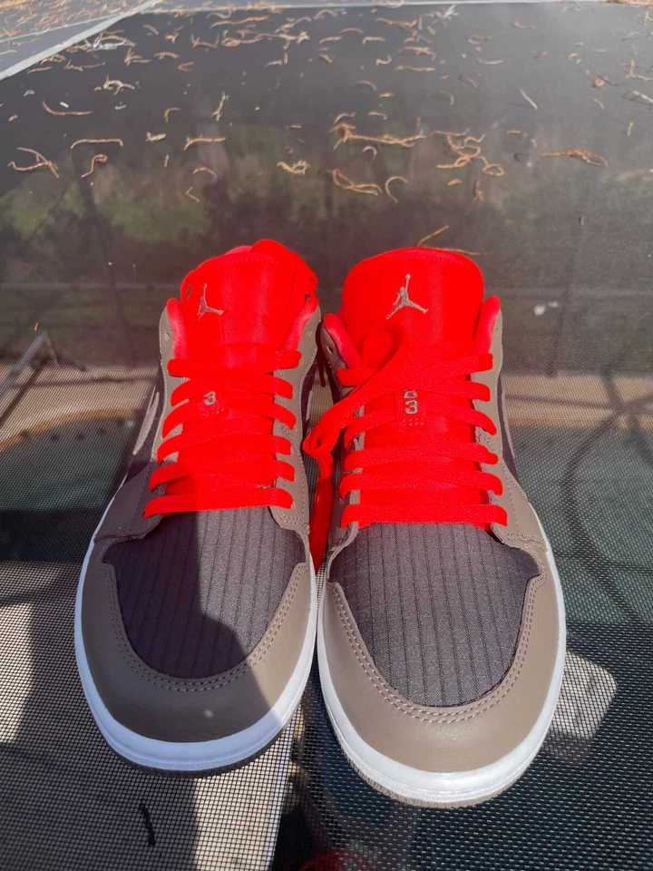 New Jordan 1 Low SE Newsprint Olive Grey (W) Size 12 (DQ6076-002) - Image 3 of 4