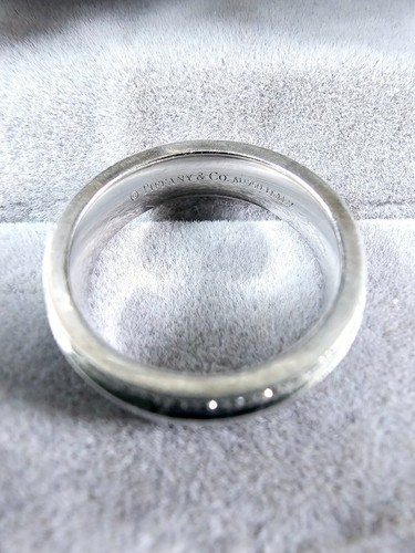 18ct Tiffany & Co T Narrow Pave 0.48ct Diamond White Gold Ring Size H - 5.2g - Picture 9 of 9