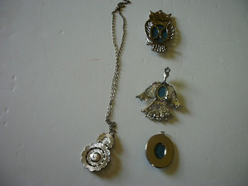 VINTAGE TURQUOISE LOOK COSTUME JEWELRY LOT OWL BIRD OVAL RE PURPOSE REUSE - Picture 4 of 4