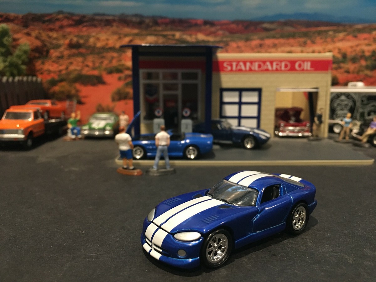 ミニカー Hot Wheels Dodge Viper GTS Limited Ed. 1:64 Hot Wheels Limited Edition Dodge Viper GTS Blue with White