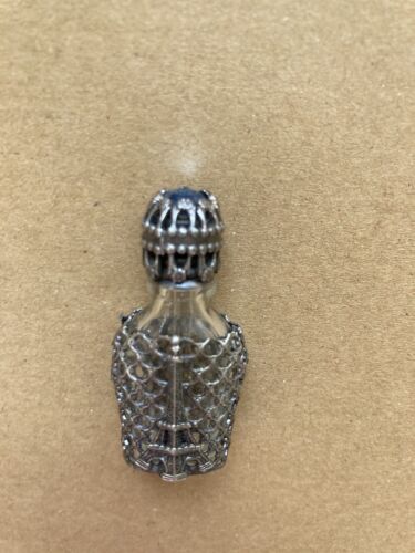 Vintage Miniature French Eiffel Tower Perfume Bottle Silver Colour Unmarked - Afbeelding 1 van 7