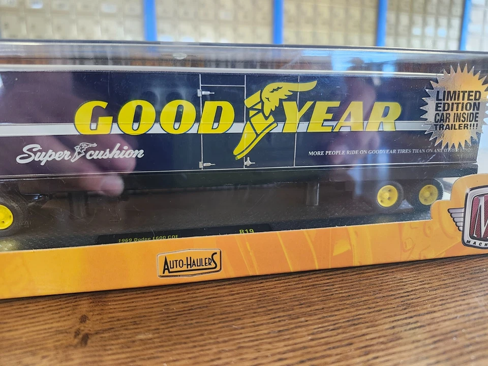 M2 Machines Auto Haulers 1969 Dodge Charger Daytona 440 R19 #16-04 - Image 3 of 4