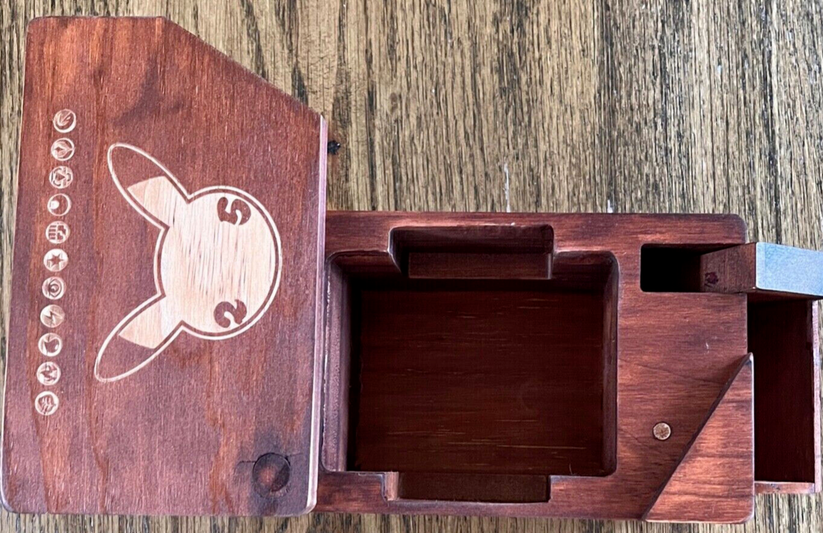 NEW Pokemon Pikachu 25th Celebrations Wooden Deck Box Case NEW Pokemon Pikachu 25th Celebrations Wooden Deck Box Case