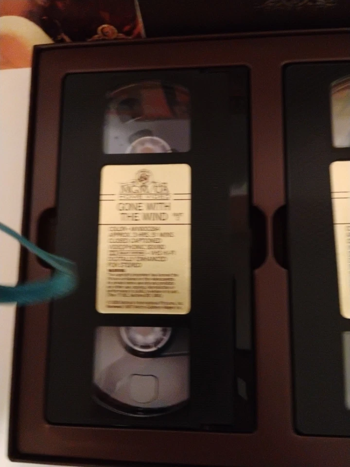 Gone With The Wind MGM Home Video 2 Tape VHS Deluxe Edition Box Set 1985 - Image 2 of 4