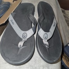 NEW OluKai Ki i Sandal Gray 10 Eur 43 Lightweight Water-Friendly Flip Flops 75