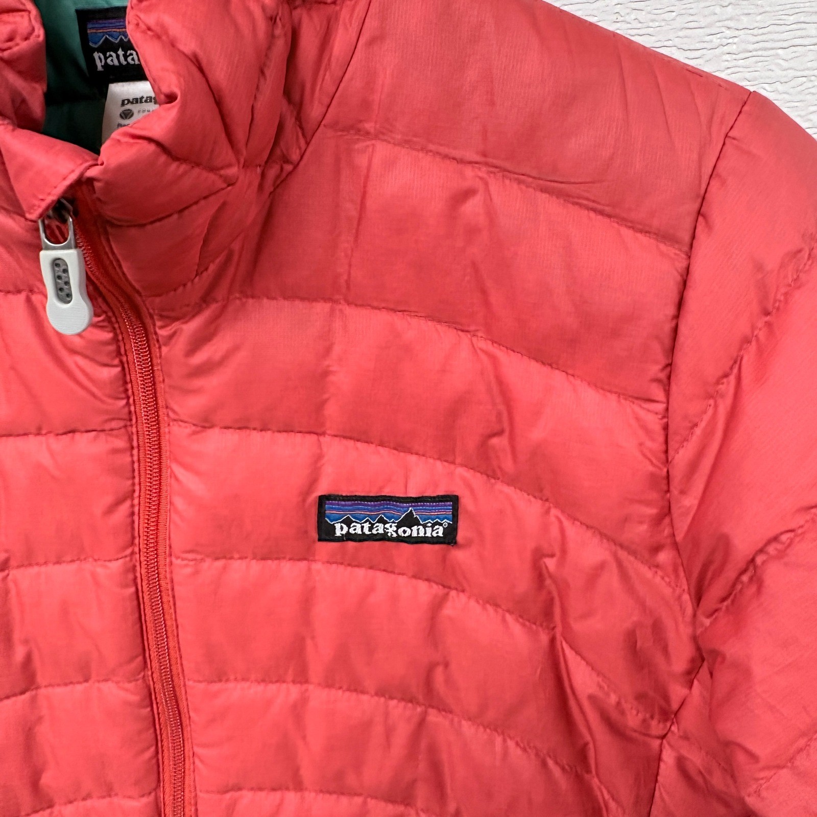 Patagonia Womens Down Sweater Jacket Coral Red green nano Puffer 84682 Small thumbnail 2