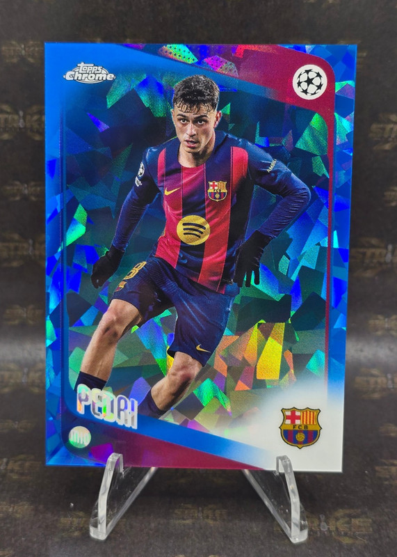 Pedri 2025-26 Topps Chrome UEFA Sapphire #196 FC Barcelona Spain