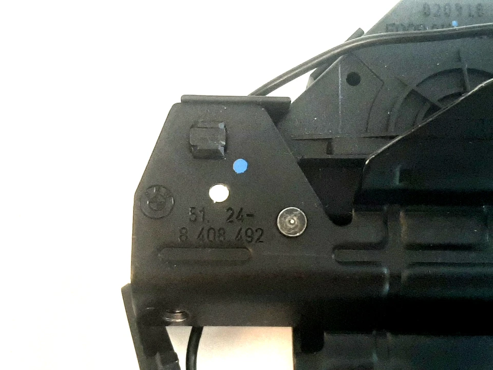 Actuador de bloqueo de puerta trasera superior BMW X5 E53 SAV 2000-2003, FABRICANTE DE EQUIPOS ORIGINALES Foto 2 de 4