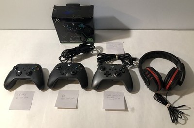 3x Xbox One Controllers for Parts or Repair + Working Headset