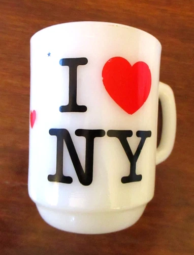 RARE VTG ANCHOR HOCKING MUG  I LOVE NEW YORK NY HEART milk glass EXCELLENT cond.
