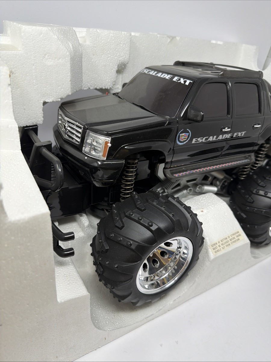 New Eztec Cadillac Escalade RC 1:10 Scale Black - No Remote Only