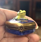 Limoges Mark Déposée Peint Main Heart Shaped Trinket Box Figural Frog  Rochard — photo 3