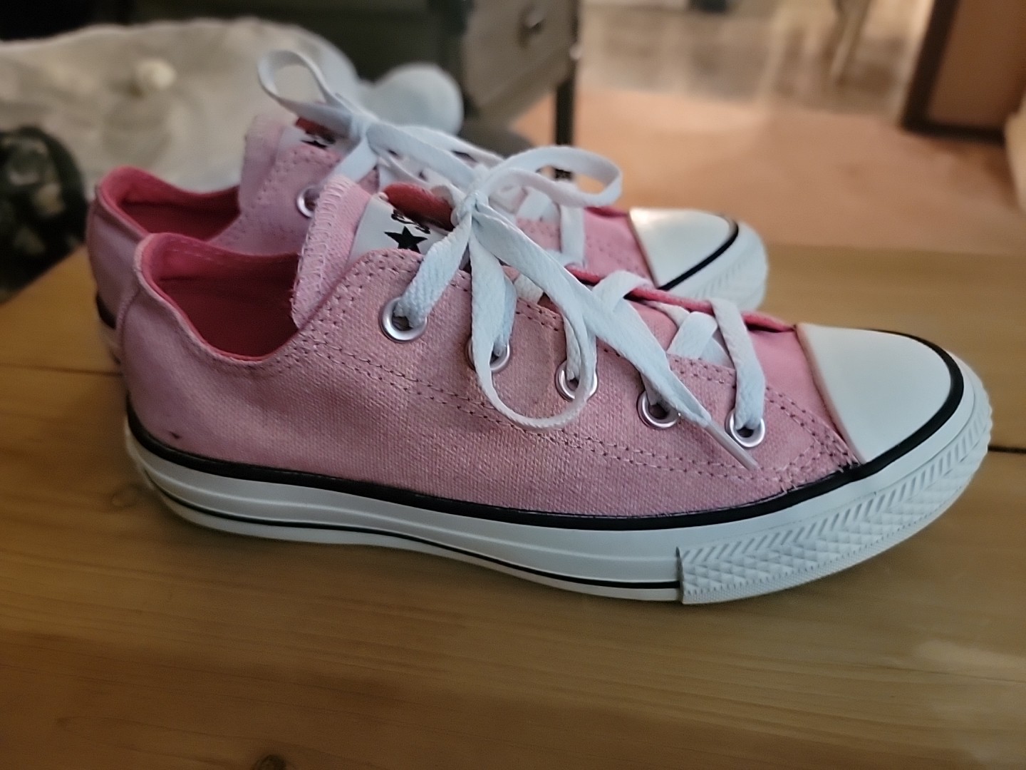 Size 4 - Converse Chuck Taylor All Star Low Pink