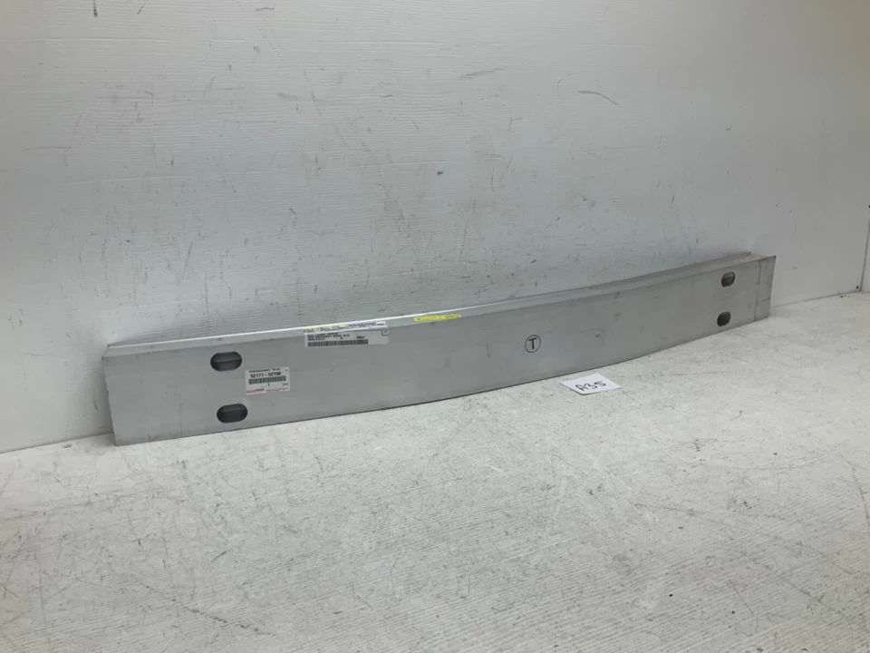 NEW 2012 2013 2014 -2019 Toyota Prius C Rear Bumper Reinforcement Impact Bar OEM Foto 2 de 4