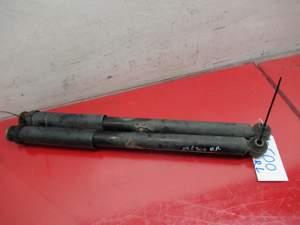 03-06 MERCEDES W211 W219 E500 CLS500 PAR DE PUNTALES DE CHOQUE TRASERO DERECHO E IZQUIERDO OEM Foto 2 de 4