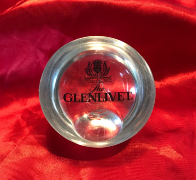 VINTAGE ACRYL GLENLIVET SCOTCH WHISKY BRIEFBESCHWERER 3'' DURCHMESSER WERBUNG