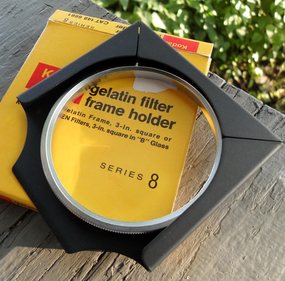 Wratten 23A 24 25 26 29 92 70 RED SERIES long pass filters 75mm and 37mm NEW  - Image 3 of 4