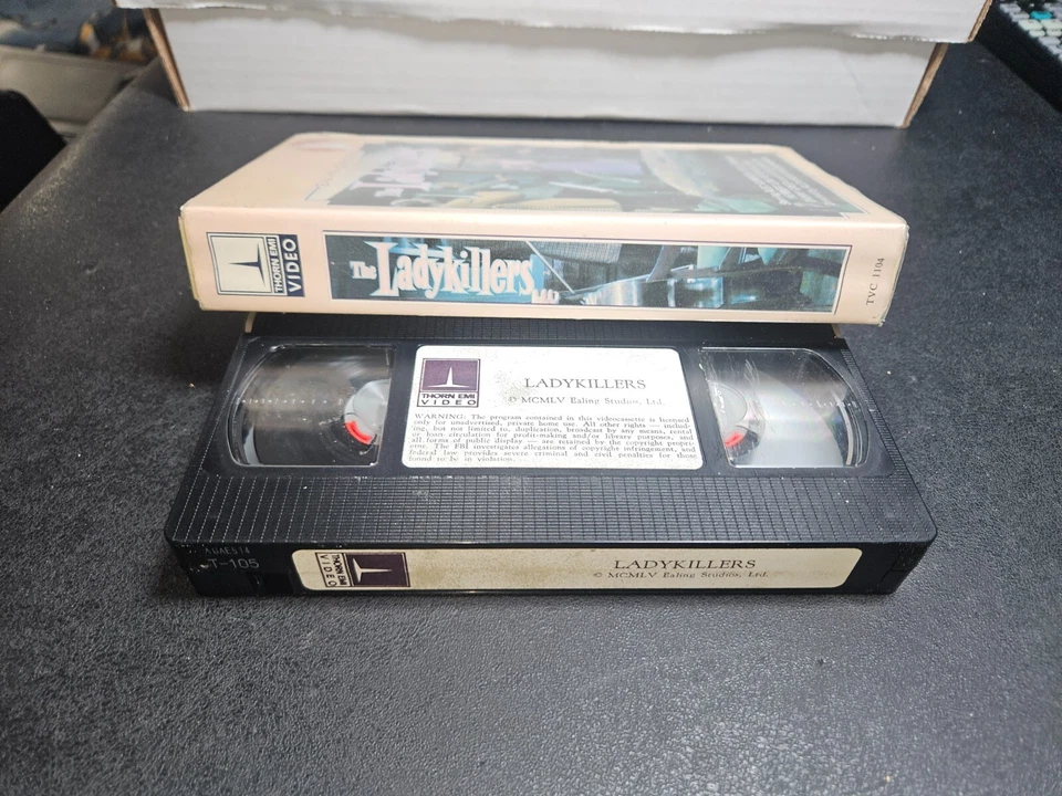 The Ladykillers (VHS, 1955) Alec Guinness Comedy Thorn EMI Clamshell Big Box HTF - Image 3 of 4