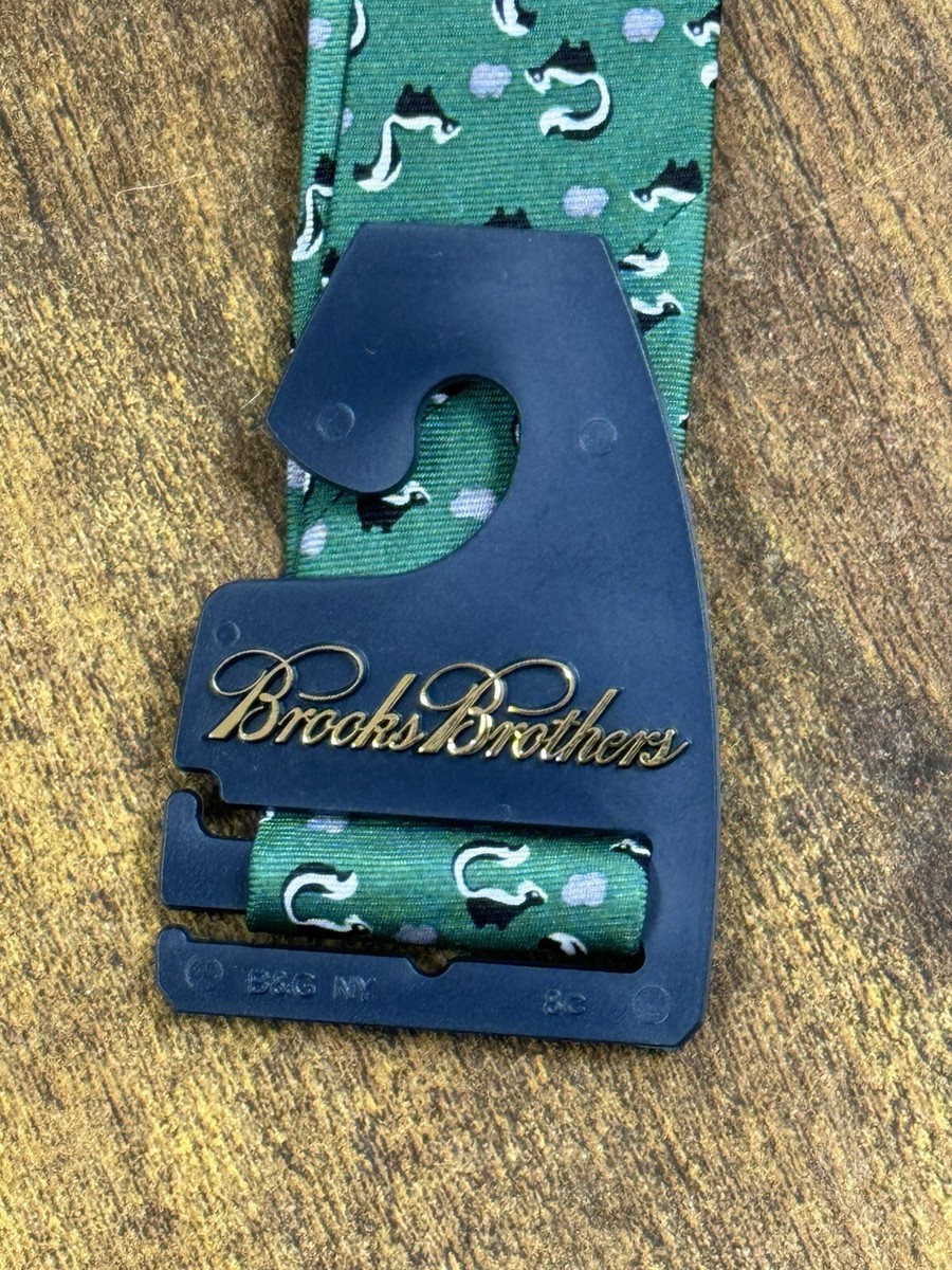 Brooks Brothers Short Green Tie With Skunk Print 100% Silk