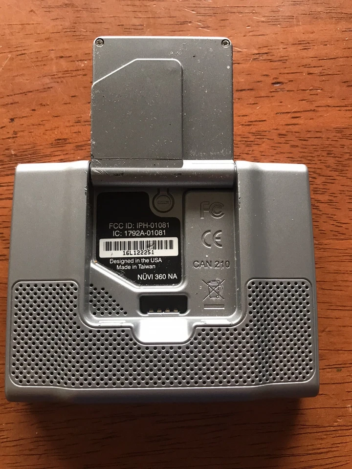 Garmin NUVI 360 NA GPS Navigation Unit CAN 210. Free Shipping - Image 2 of 2