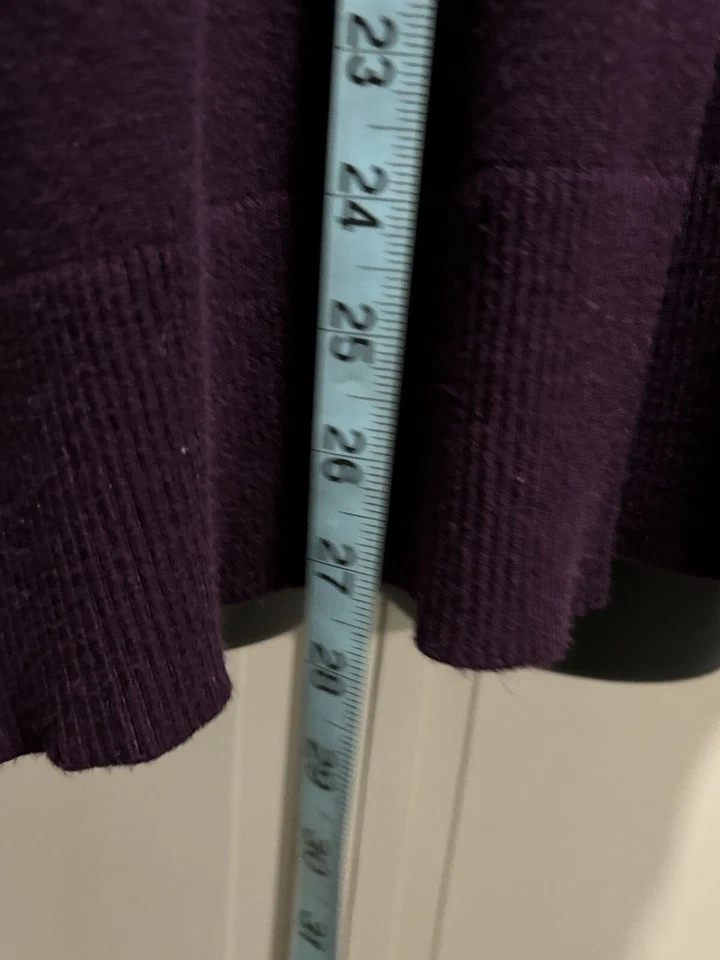 Suéter DKNY Jens Púrpura Cuello en V Manga Larga Talla Grande Dobladillo Acanalado Fluido Foto 3 de 4