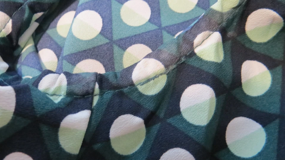 Camisa Merona para mujer grande verde lunares camiseta sin mangas ligera DEFECTO DESVANECIDO Foto 3 de 4