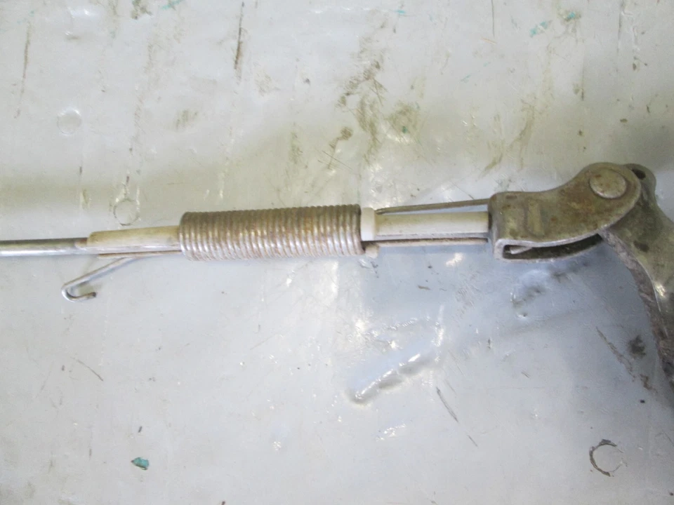 PEDAL FRENO TRASERO YAMAHA 1982 - 1985 XT125 / XT200 + BRAZO 15A-2723F-00-00 Foto 3 de 4