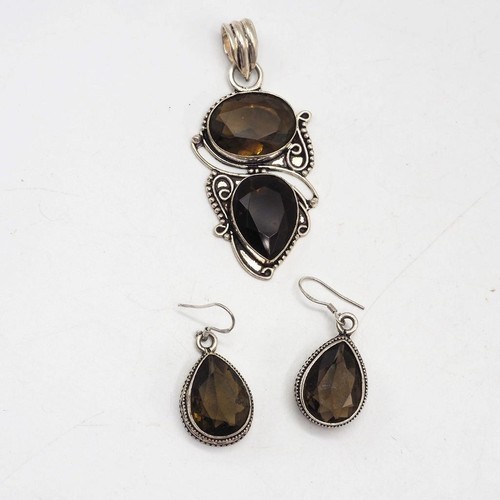 Boucles D'Oreilles Classiques Et Simples À Crochet En Argent Plaqué Or Avec Pendentif Croix
