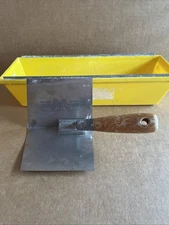 Marshalltown 23 Drywall Inside Corner Trowell 4"x5" Wood Handle w/Mud Holder