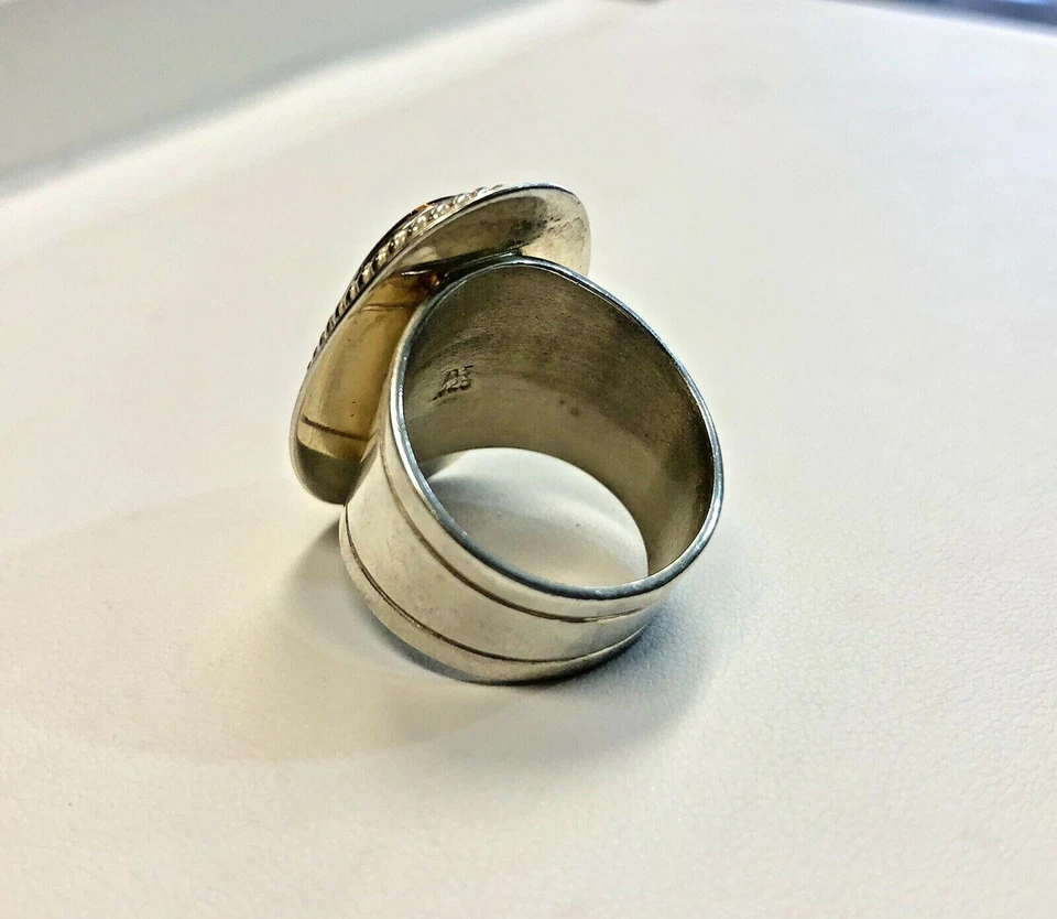 Anillo ámbar ovalado grande minimalista talla 9 3/4 en plata de ley firmado DTR Foto 4 de 4