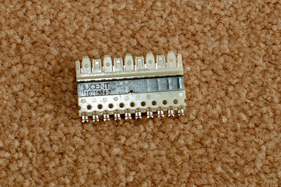 Lucent & Amp C4 & C5 Combo ~ Over 180 total 110 Block Punch Down Clips - Image 3 of 4