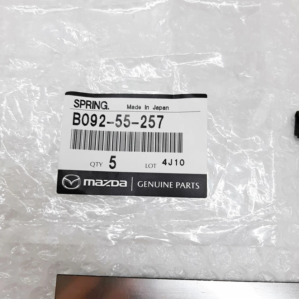 Juego de clips de resorte de panel central genuino OEM B092-55-257×5 para Mazda RX-7 RX7 FD3S Foto 3 de 4