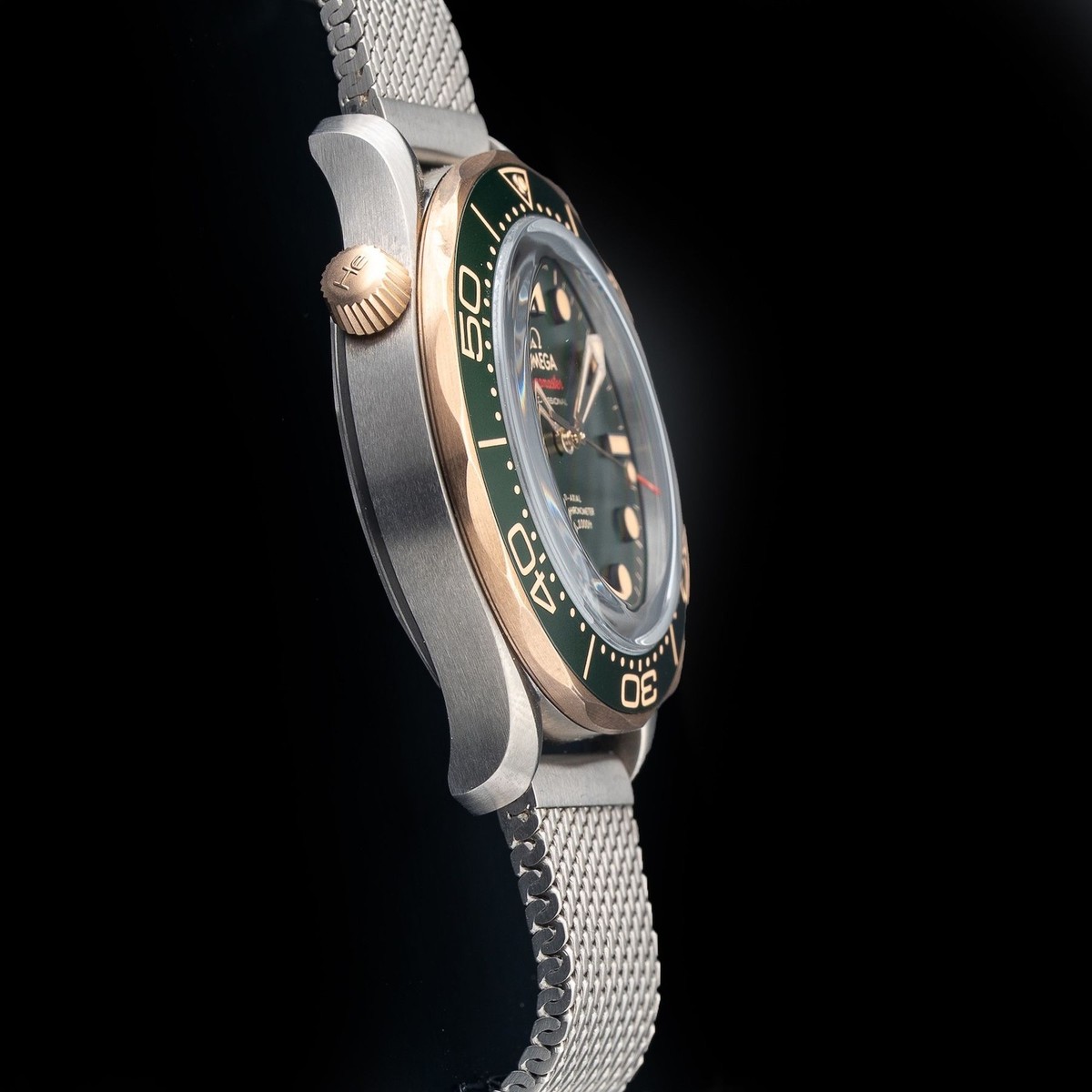 Omega Seamaster Diver 300M 210.90.42.20.10.001 42mm Titanium