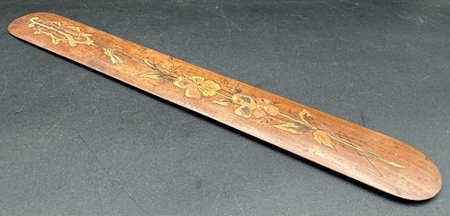 Antiguo abrecartas de madera Art Nouveau Sorrento Italia con monograma - Imagen 5 de 11