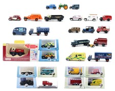 LLEDO/OXFORD VARIOUS SCALES LARGE LOT OF 30 ASSORTED DIECAST VEHICLES