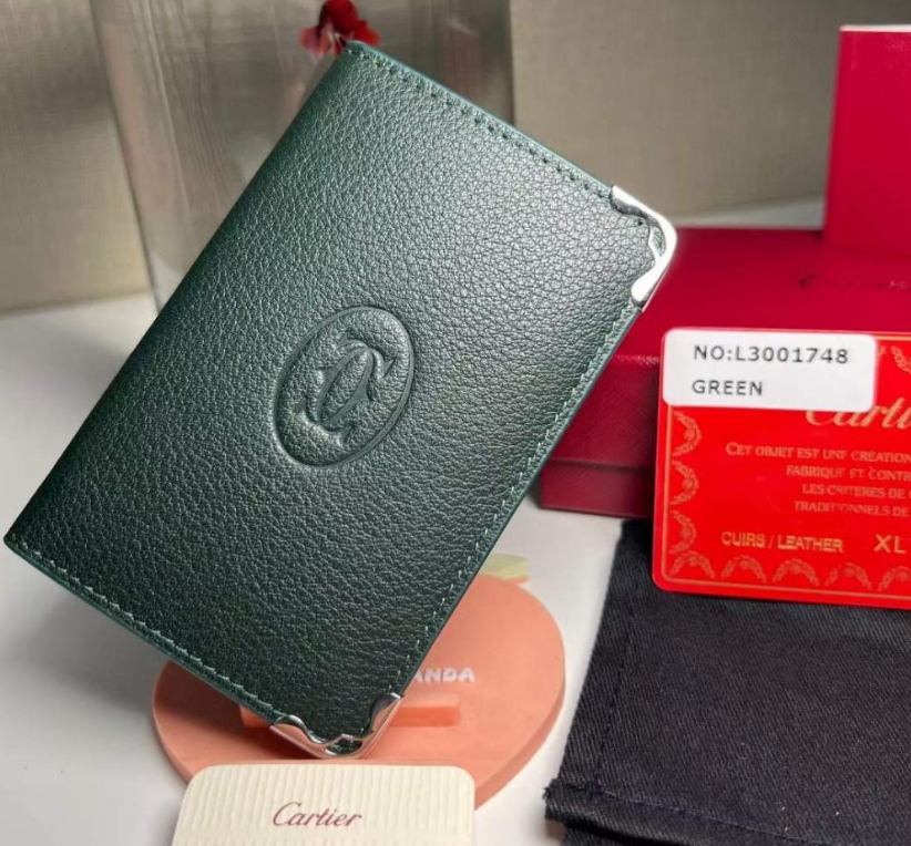 Cartier Must de Cartier Green Leather 6 Card Holder Wallet NIB