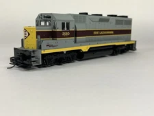 Kato HO Scale Erie Lackawanna E-L #2560 GP35 Phase 1B DC Powered 37-04C