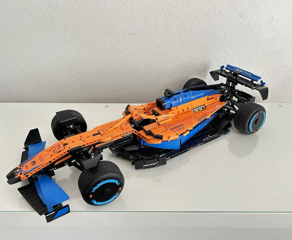 LEGO TECHNIC: Mclaren Formel 1 Rennwagen (42141) - Bild 2 von 3