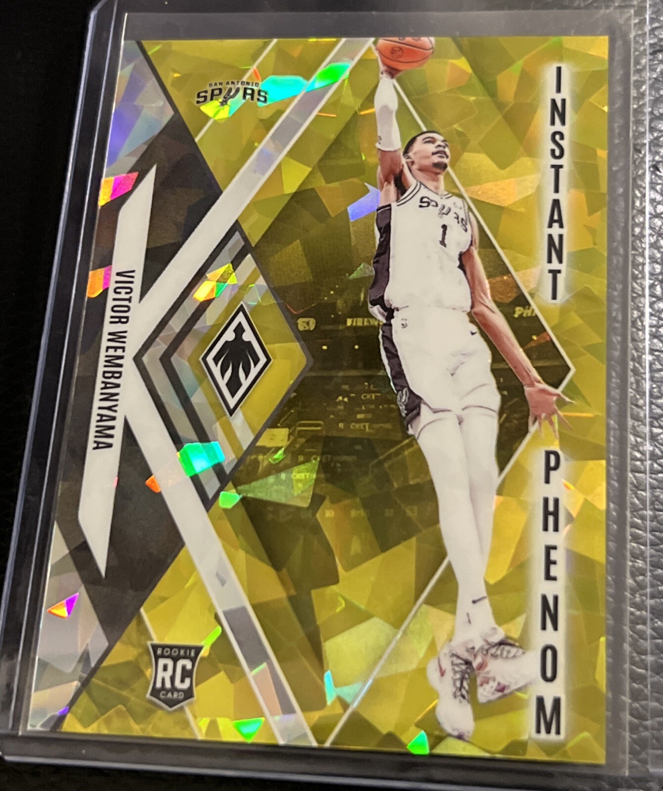 2023-24 panini phoenix victor wembanyama Instant Phenom Yellow Cracked Ice /175