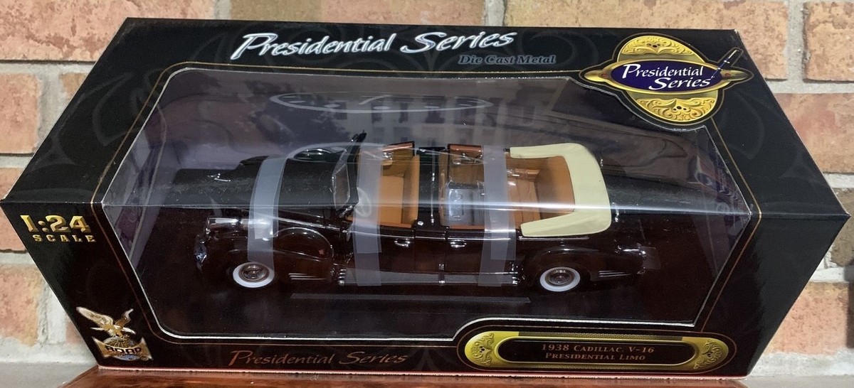 1938 Cadillac V16 1:24 SCALE PRESIDENTIAL LIMO YAT MING RARE FIND