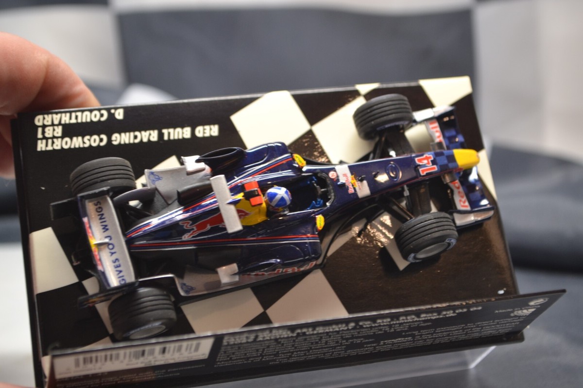 F1 クルサード　D.COULTHARD 2005 ミニヘルメットフィギュア 61pJ8Pa-UGL._UF894,1000_QL80_.jpg