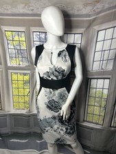 Fantaist Black & White Floral Bodycon Dress | Size Medium | Keyhole Neck