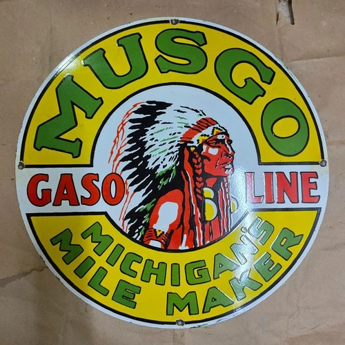 MUSGO GASOLINE PORCELAIN ENAMEL SIGN 29 X 29 INCHES