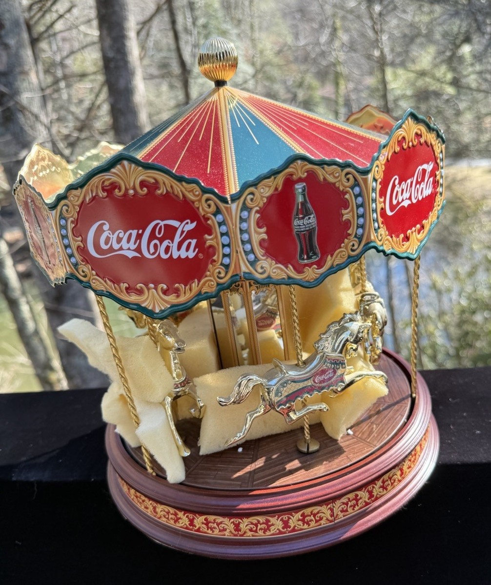 Coca Cola 1997 Franklin Mint Musical Carousel 11” Tall Numbered In