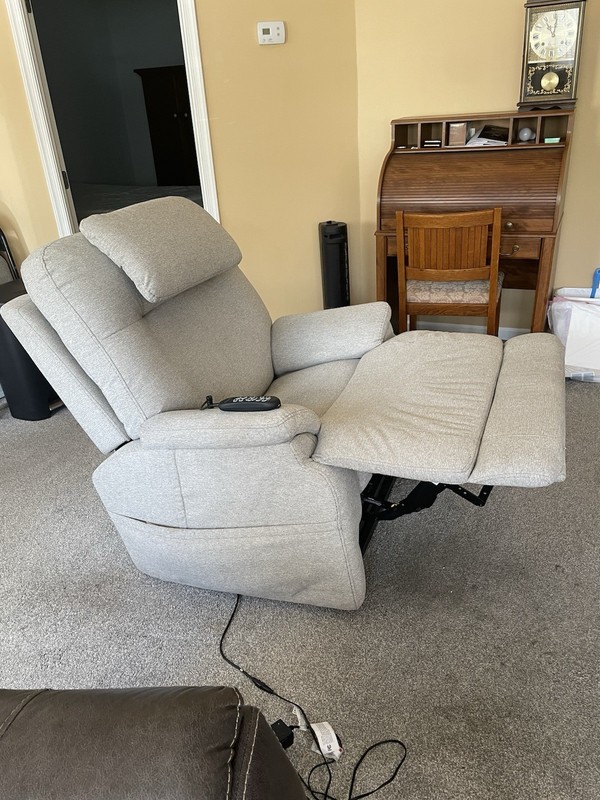 Flexsteel Gray Fabric Power Lift Recliner 