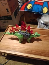 Robo Alive Dino Wars Stegosaurus Battery Operated Walking 13" Dinosaur Lights