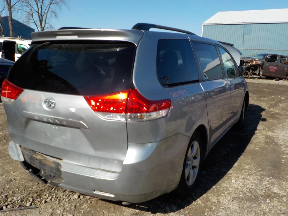 Used Lower Engine Oil Pan fits: 2011 Toyota Sienna lower Lower Grade A Foto 4 de 4