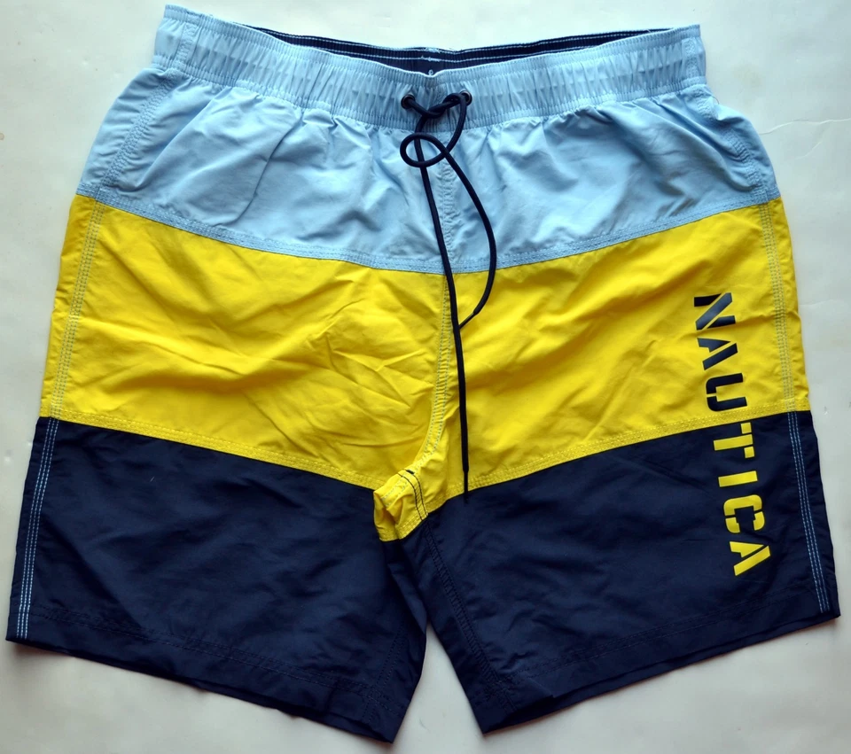 Bañador para hombre Nautica tricolor talla S, M, L o XL NUEVO CON ETIQUETAS PRECIO DE VENTA SUGERIDO POR EL FABRICANTE 59,50 $ Foto 2 de 4