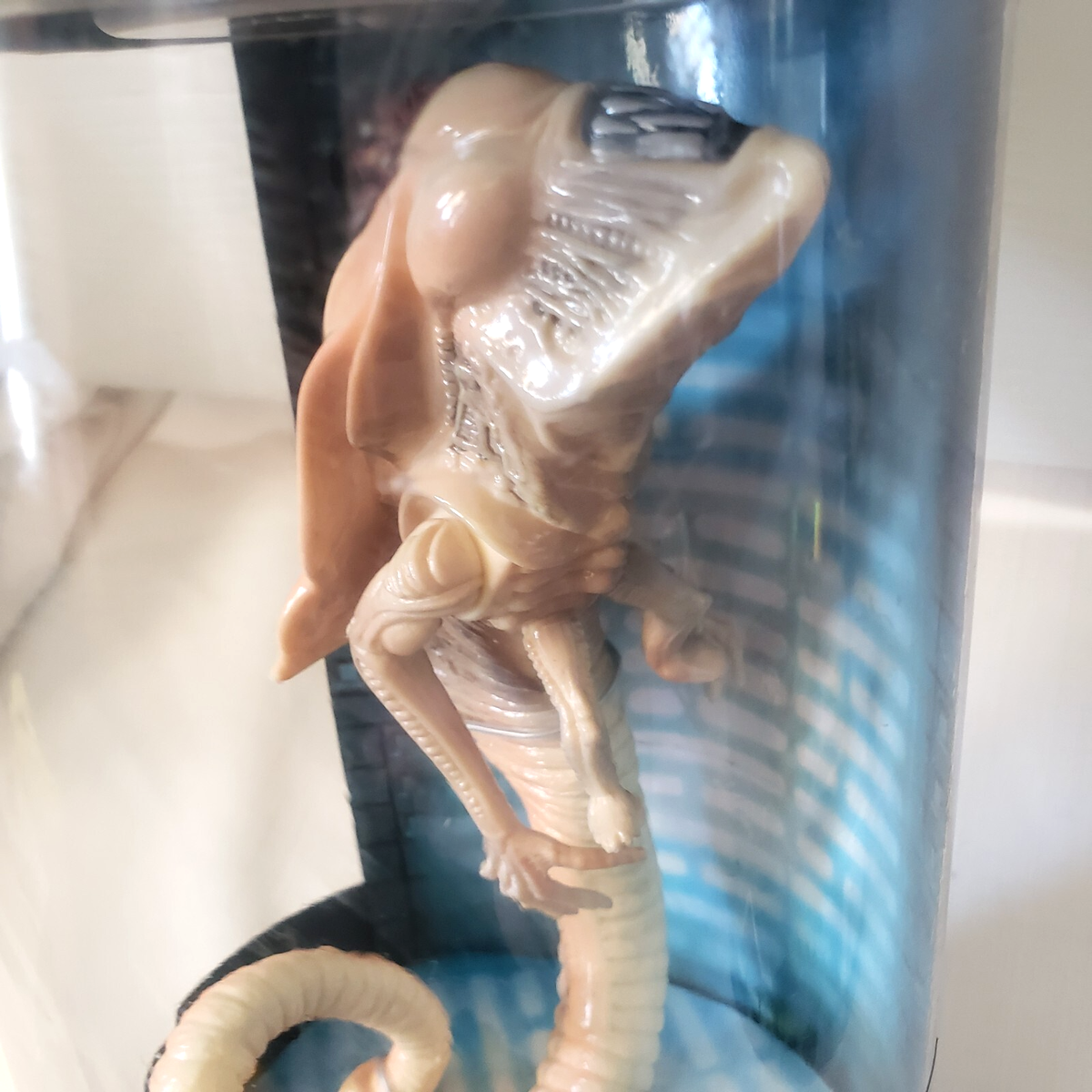 1997 New Alien Resurrection Alien Offspring Hasbro Signature