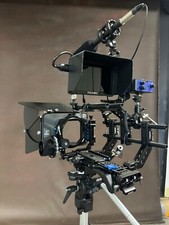 Tilta Universal Shoulder Rig, Baseplate w/Shoulder Pad, 4x4 Carbon Fiber Matte